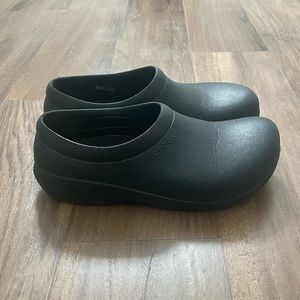 Crocs Unisex Adult Slip Resistant Clogs